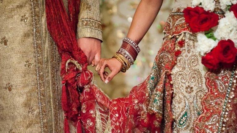 Desi Engagement Dresses: Tips for Choosing Your Dream Outfit