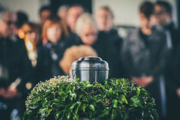 Traditional vs Modern Funerals: Finding the Right Balance